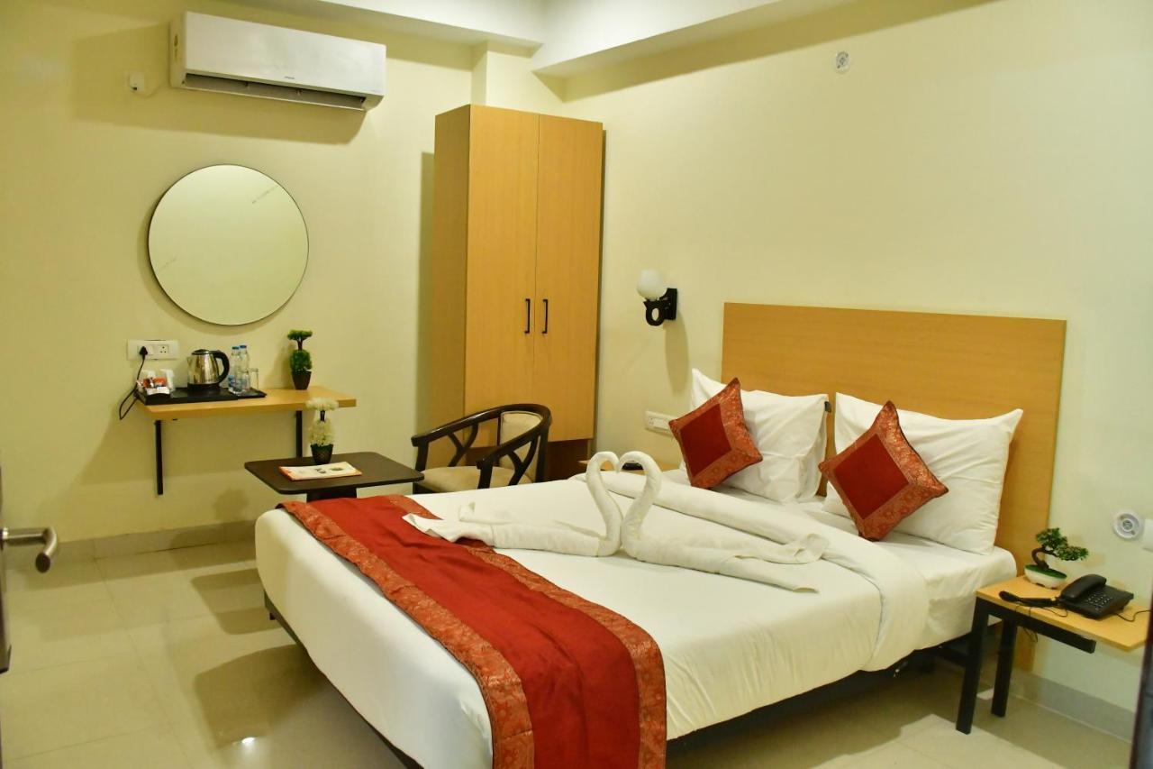 Hotel Yatharth Inn Varanasi Ngoại thất bức ảnh