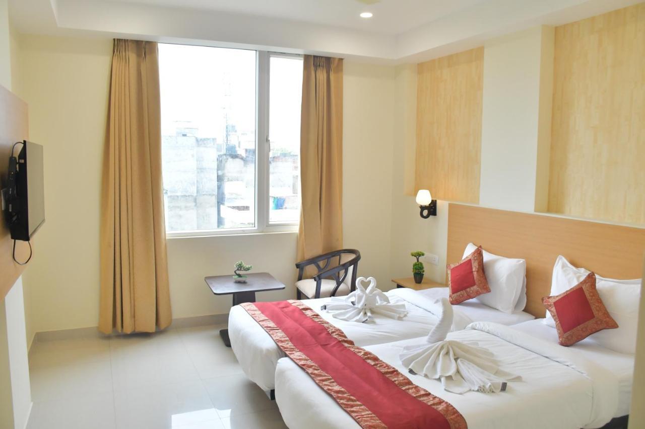 Hotel Yatharth Inn Varanasi Ngoại thất bức ảnh