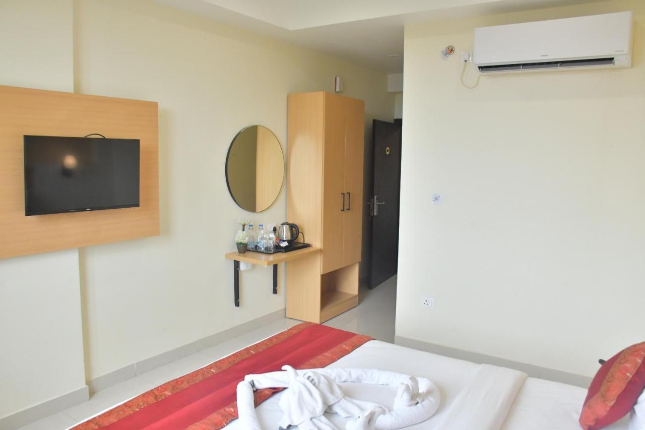 Hotel Yatharth Inn Varanasi Ngoại thất bức ảnh