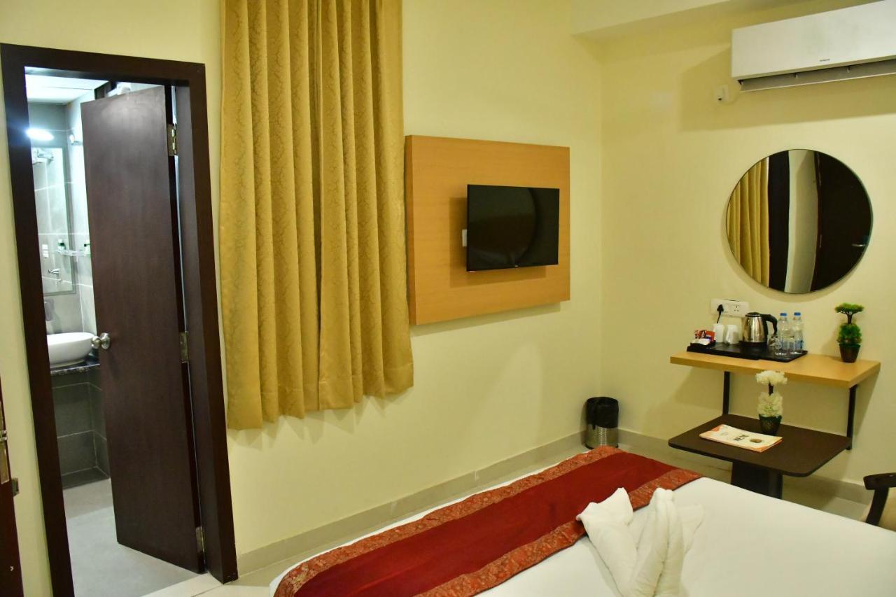 Hotel Yatharth Inn Varanasi Ngoại thất bức ảnh