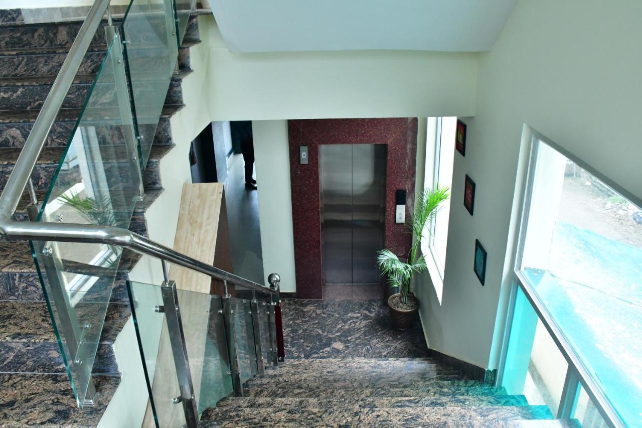 Hotel Yatharth Inn Varanasi Ngoại thất bức ảnh