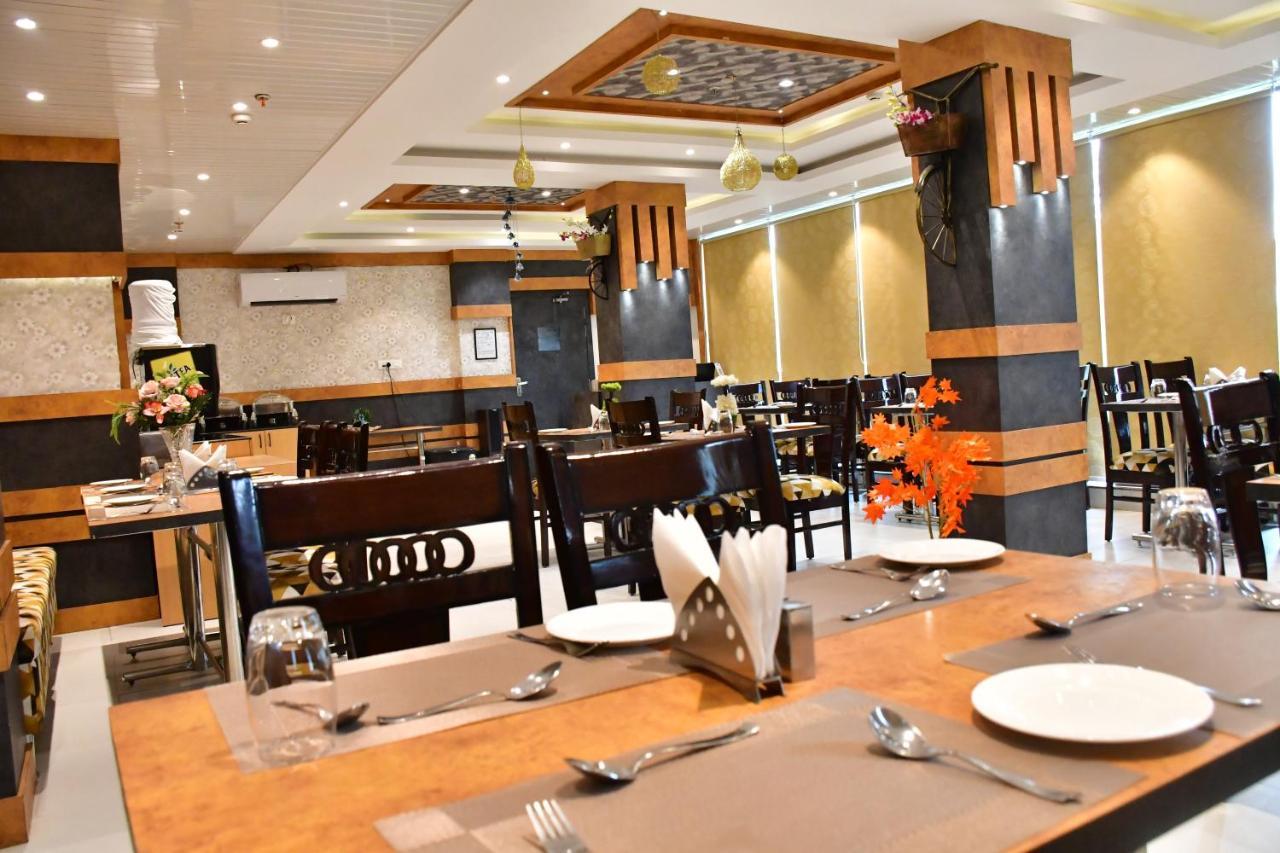 Hotel Yatharth Inn Varanasi Ngoại thất bức ảnh