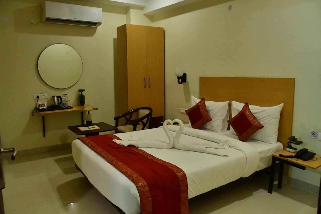 Hotel Yatharth Inn Varanasi Ngoại thất bức ảnh