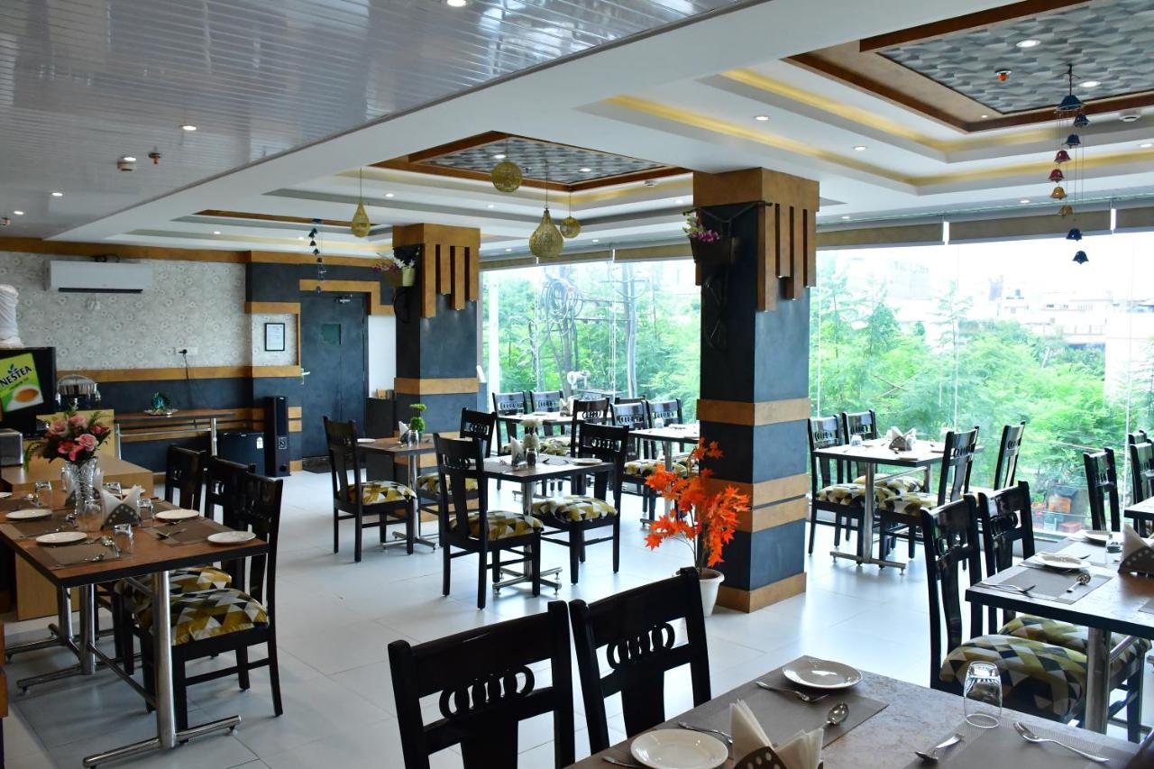 Hotel Yatharth Inn Varanasi Ngoại thất bức ảnh